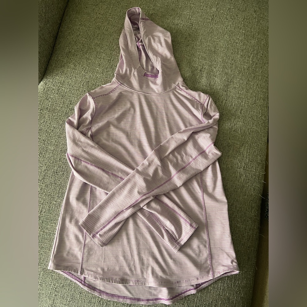 Duluth Trading Purple/White Light Weight Pullover